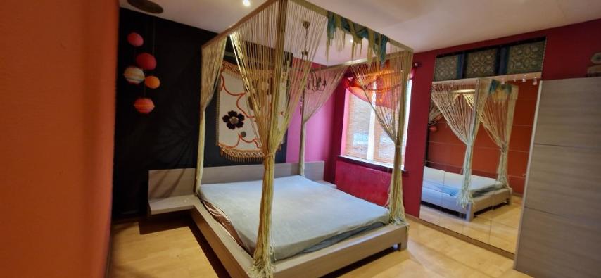 Ruime EENGEZINSWONING met grote leefruimten, 2 slaapkamers en mooi terras, woning met mogelijkheden, op 1 are 33 ca. foto 21