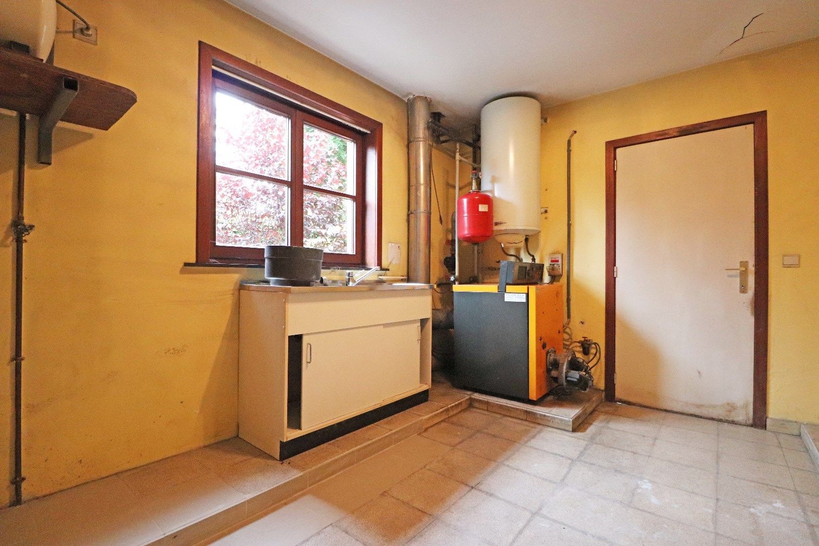 Landelijk gelegen woning op prachtig perceel! foto 14