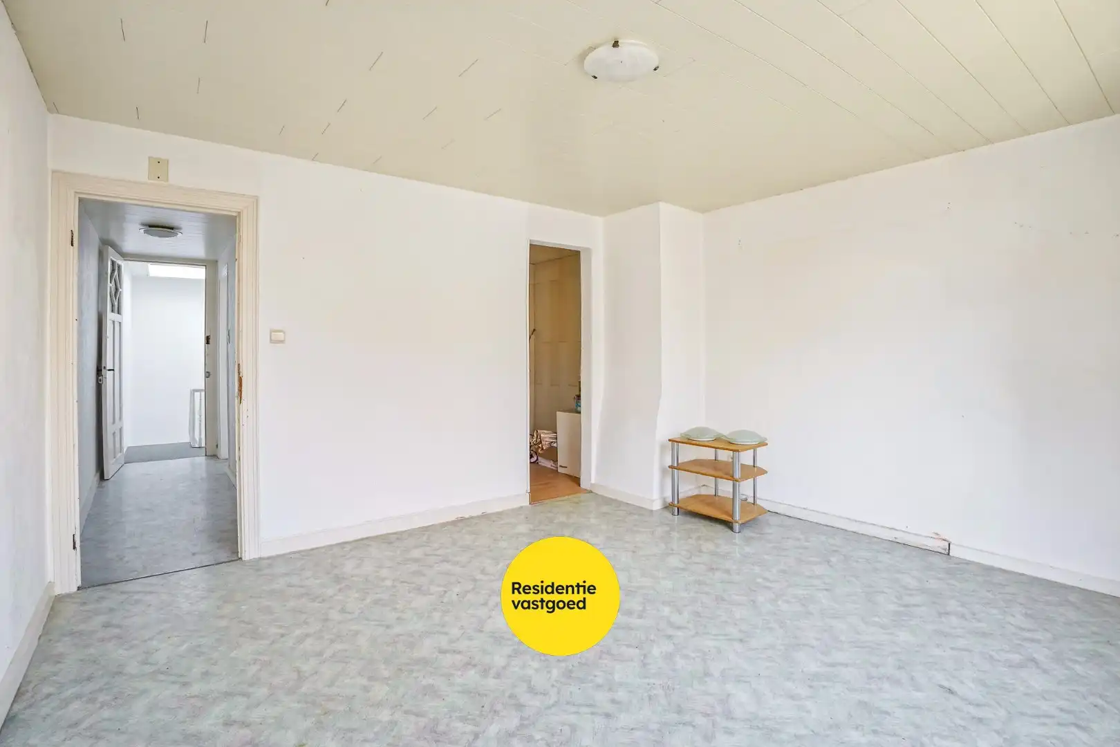 Goed gelegen gebouw op 117m² te De Panne bestaande uit een handelsruimte en woonst.  foto 16