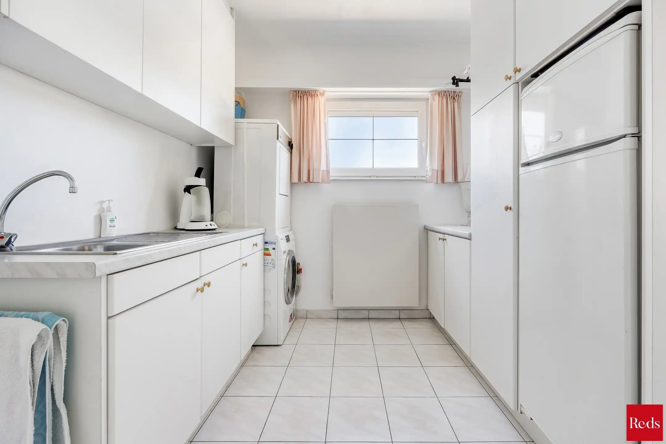 Ruime woning in oase van rust met prachtige tuin foto 14