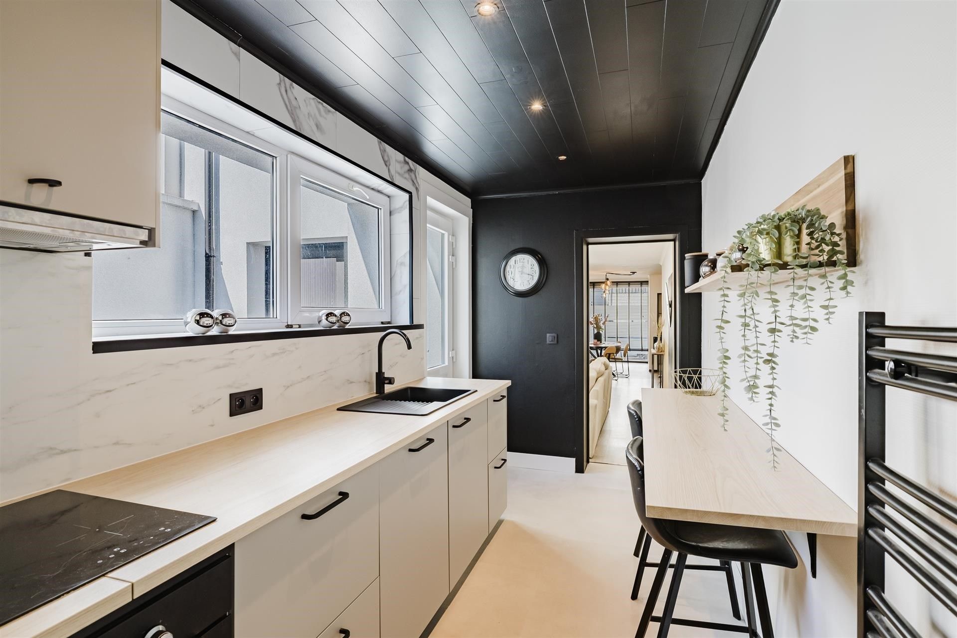 Prachtige gerenoveerde woning met 3 slks op topligging foto 10