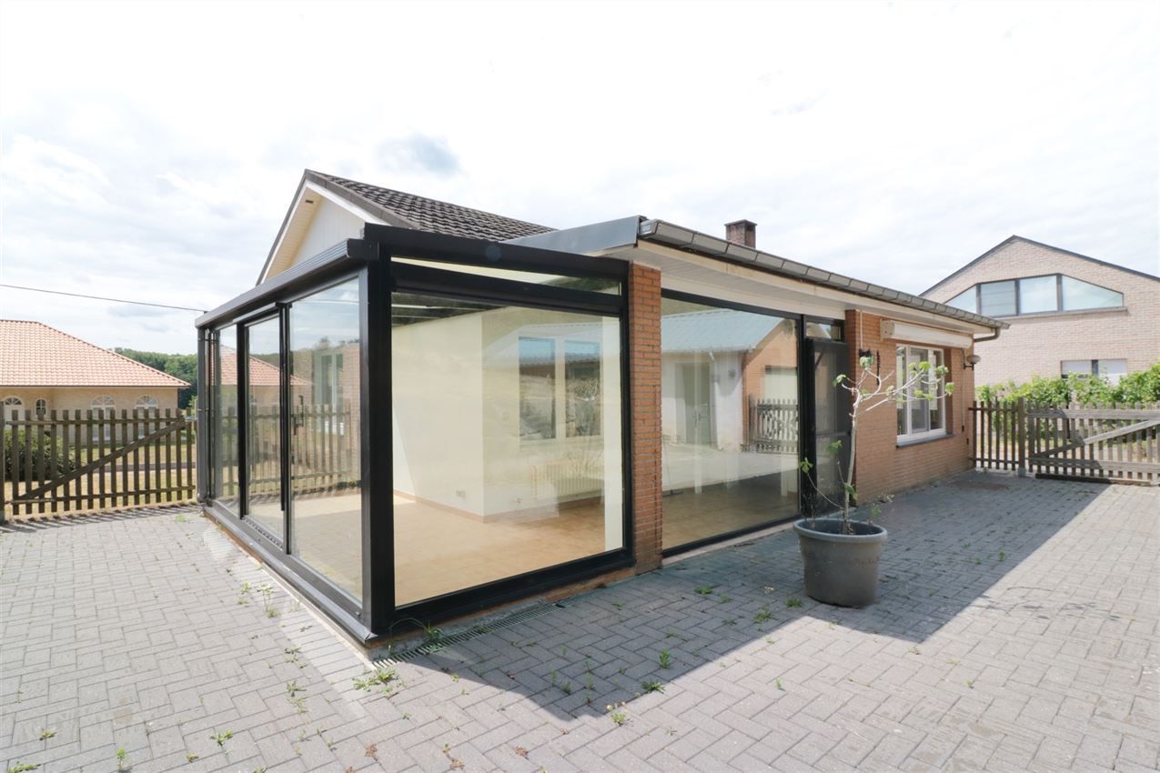 Uniek gelegen woning met 1 grote en 2 kleine slpk., rustige tuin foto 6