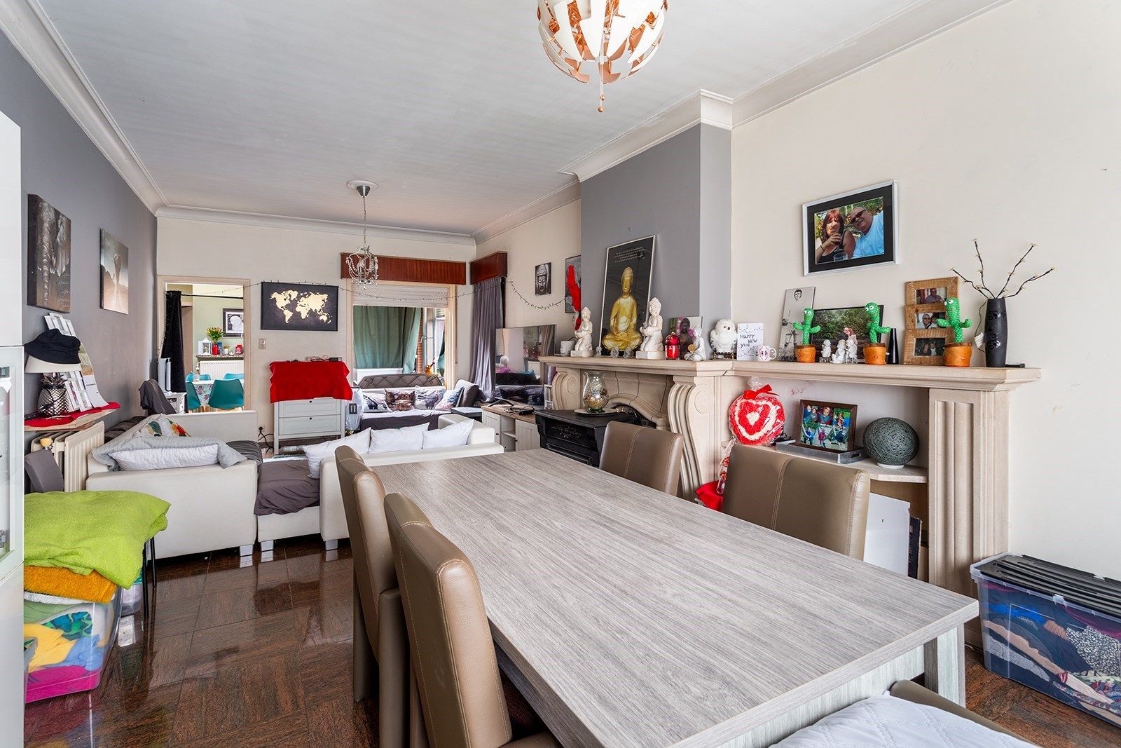 Ruime halfopen bebouwing met vijf slaapkamers foto 6