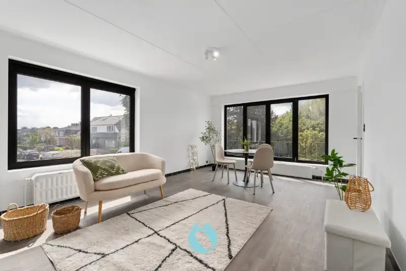 Hoekappartement met 2 slaapkamers, terras en gemeenschappelijke tuin foto {{pictureIndex}}