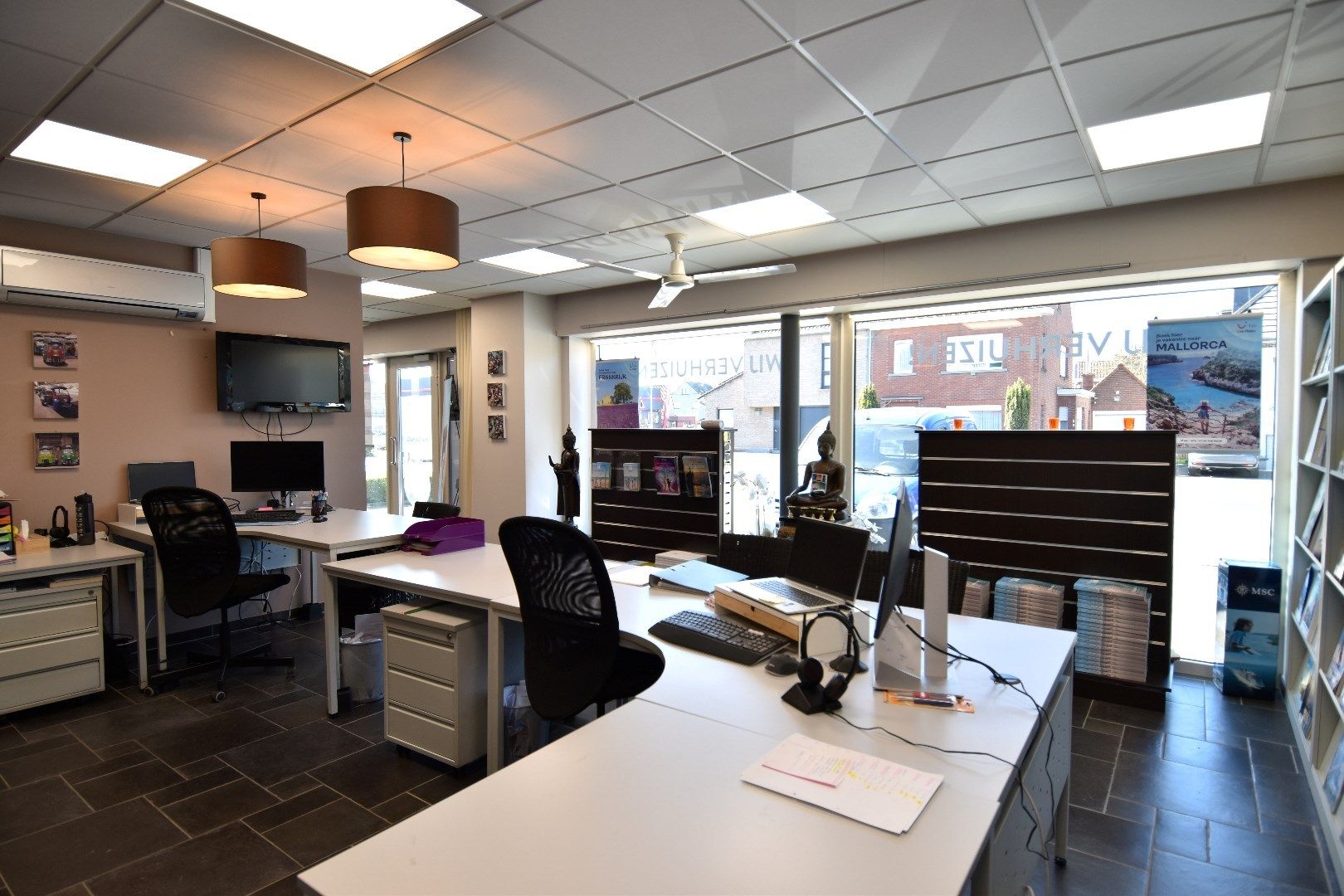 Commercieel pand geschikt voor gelijkvloers wonen, te koop in Gullegem foto 4
