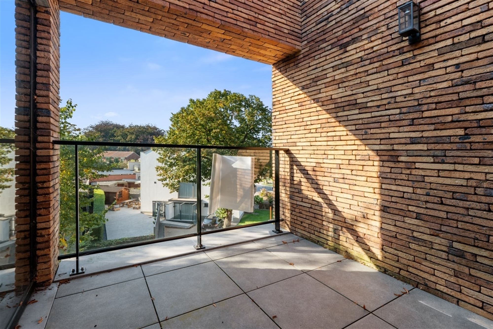 KNAP 1 SLK APPARTEMENT MET RUIM TERRAS OP CENTRALE LIGGING IN SINT-TRUIDEN  foto 20