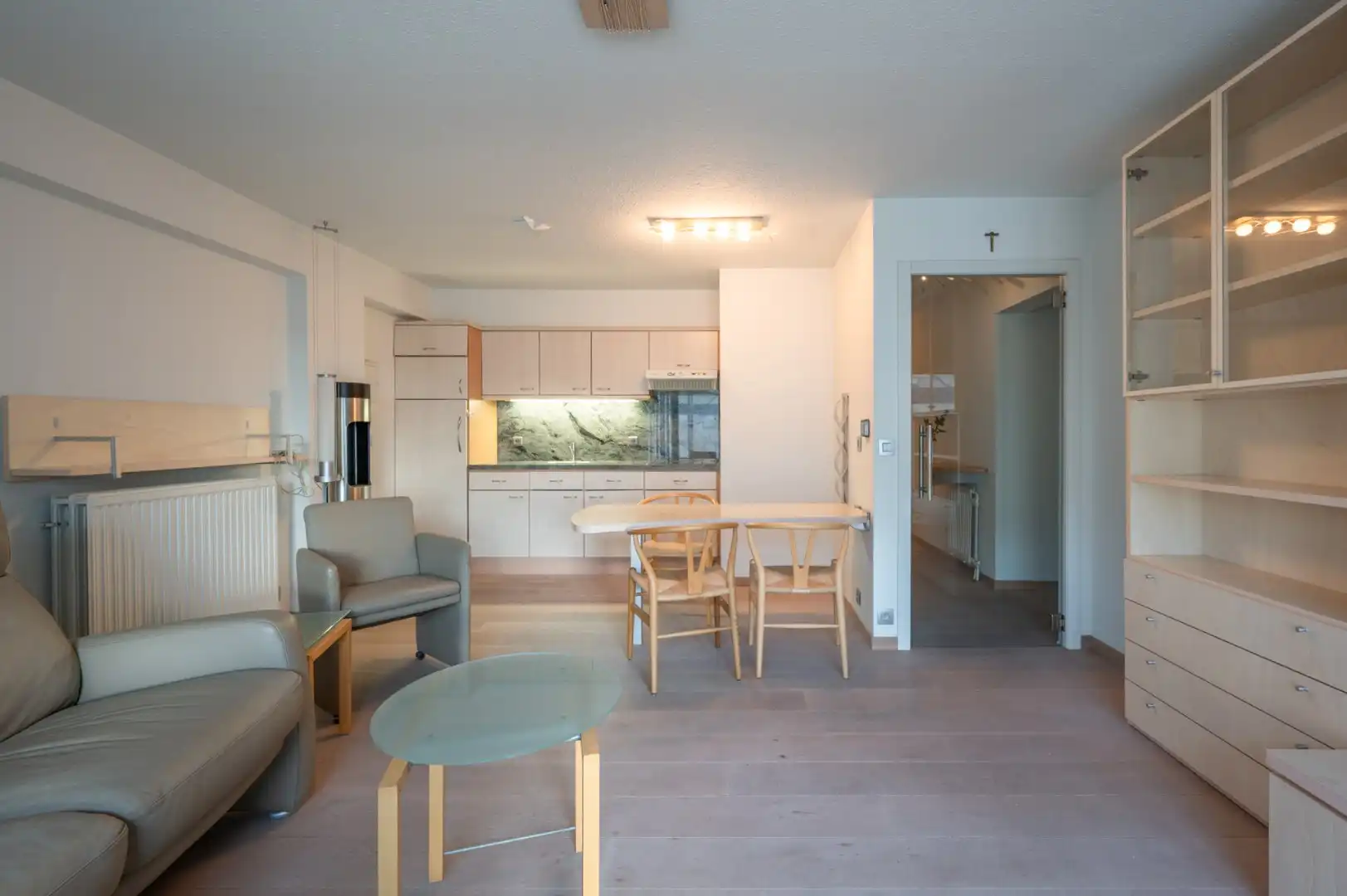 Charmant appartement met 2 slaapkamers op toplocatie vlakbij het strand. foto 2