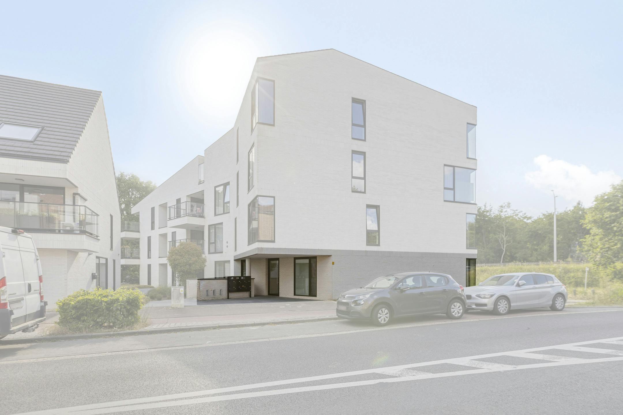 Lichtrijk & Luxueus gelijkvoersappartement in Genk foto 39