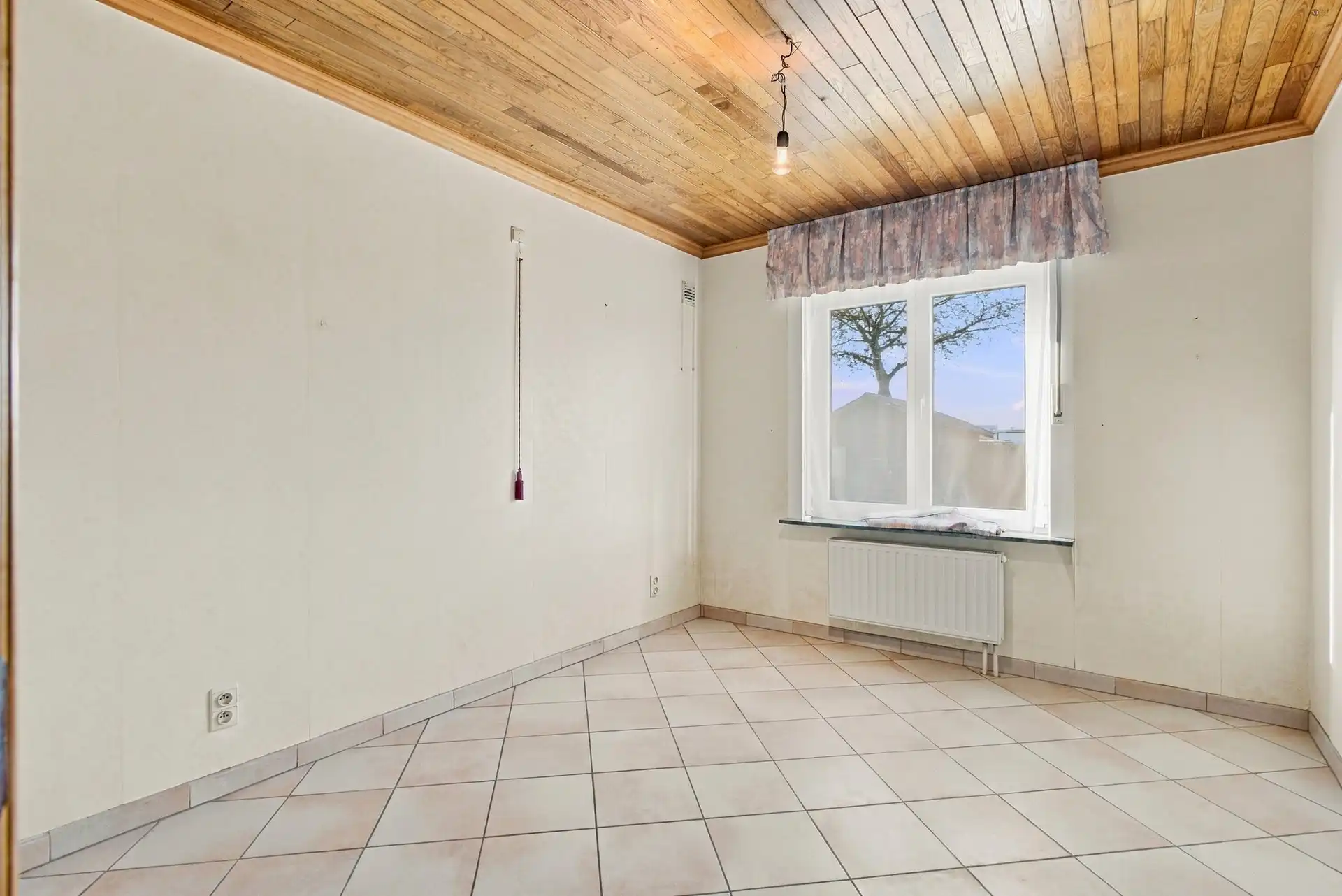 Charmante bungalow met ruime tuin foto 12
