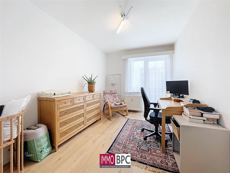Volledig gereonveerd Appartement met 2 slk. foto 24