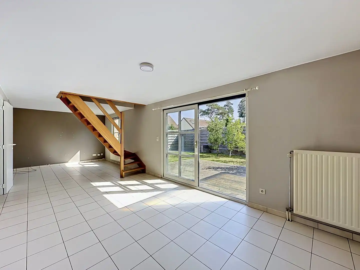 Instapklare vakantiewoning met zonnige tuin en parking. foto 4