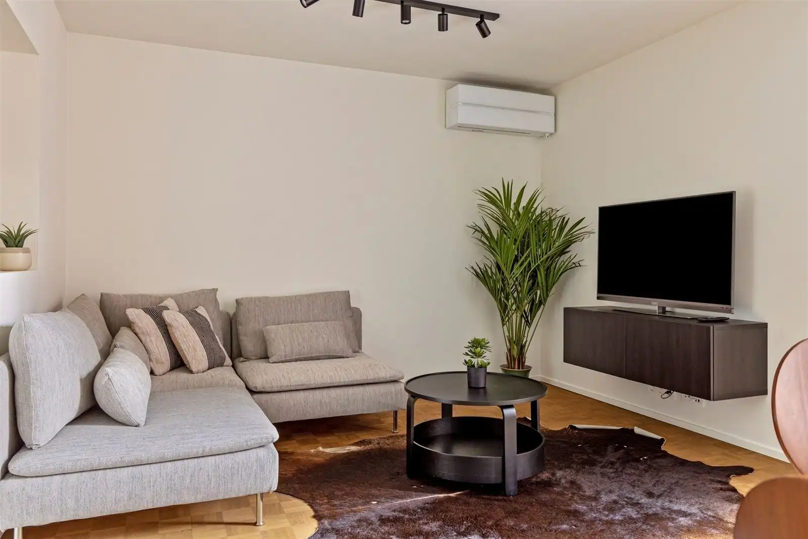 Mortsel: Hoogstaand afgewerkte gemeubeld charme appartement  foto 6