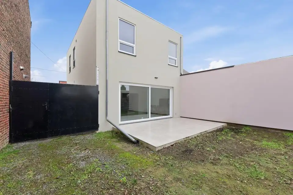 KNUSSE GEZINSWONING MET 3 SLKS IN HET LANDELIJKE KORTIJS foto 5