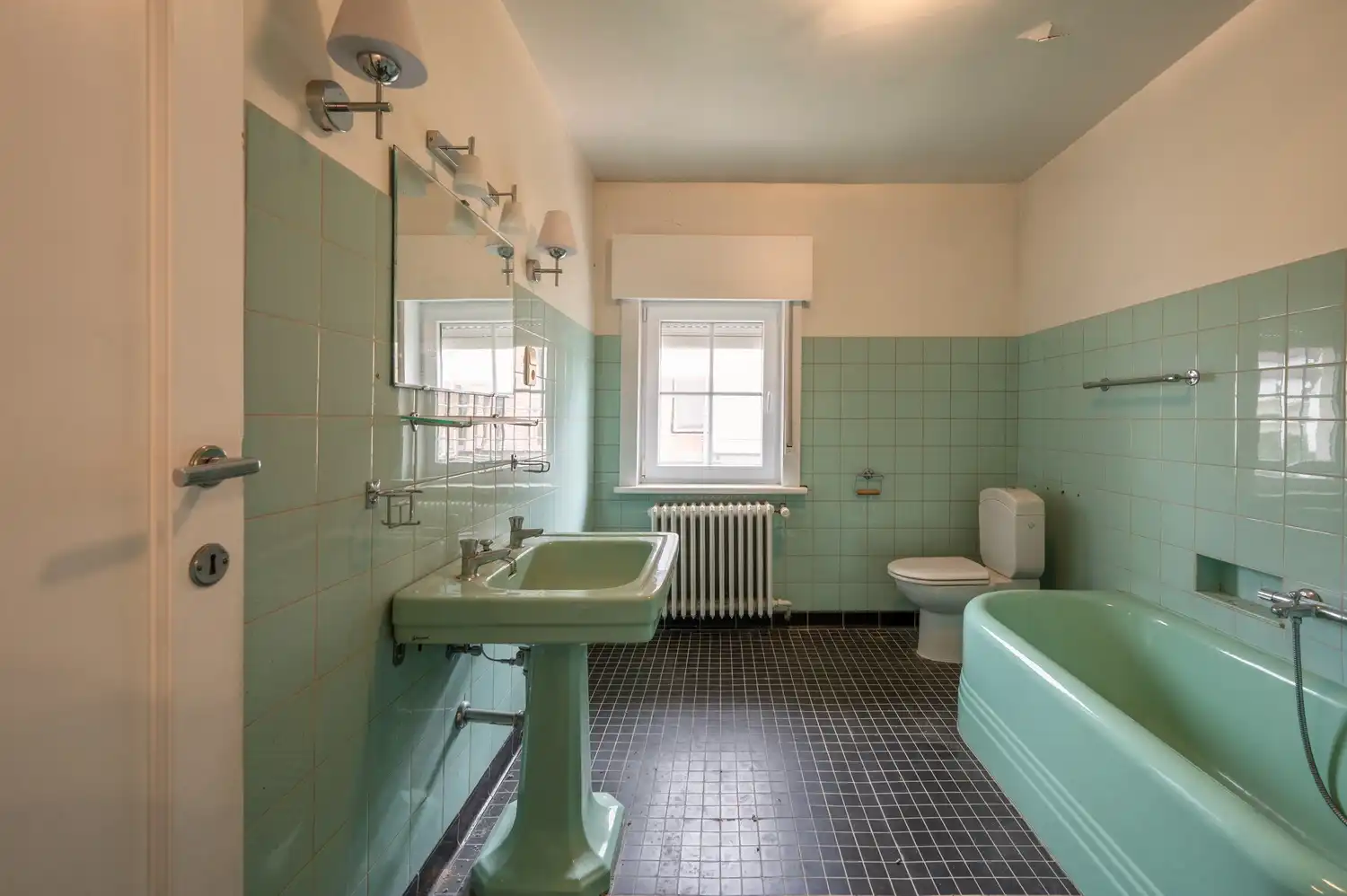 Koppelvilla op enkele passen van het casino en het strand foto 12