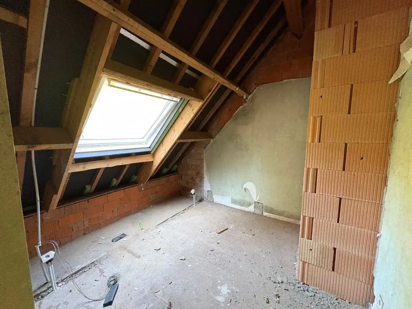 Ruime af te werken villa, aan Kluis Bolderberg foto 11