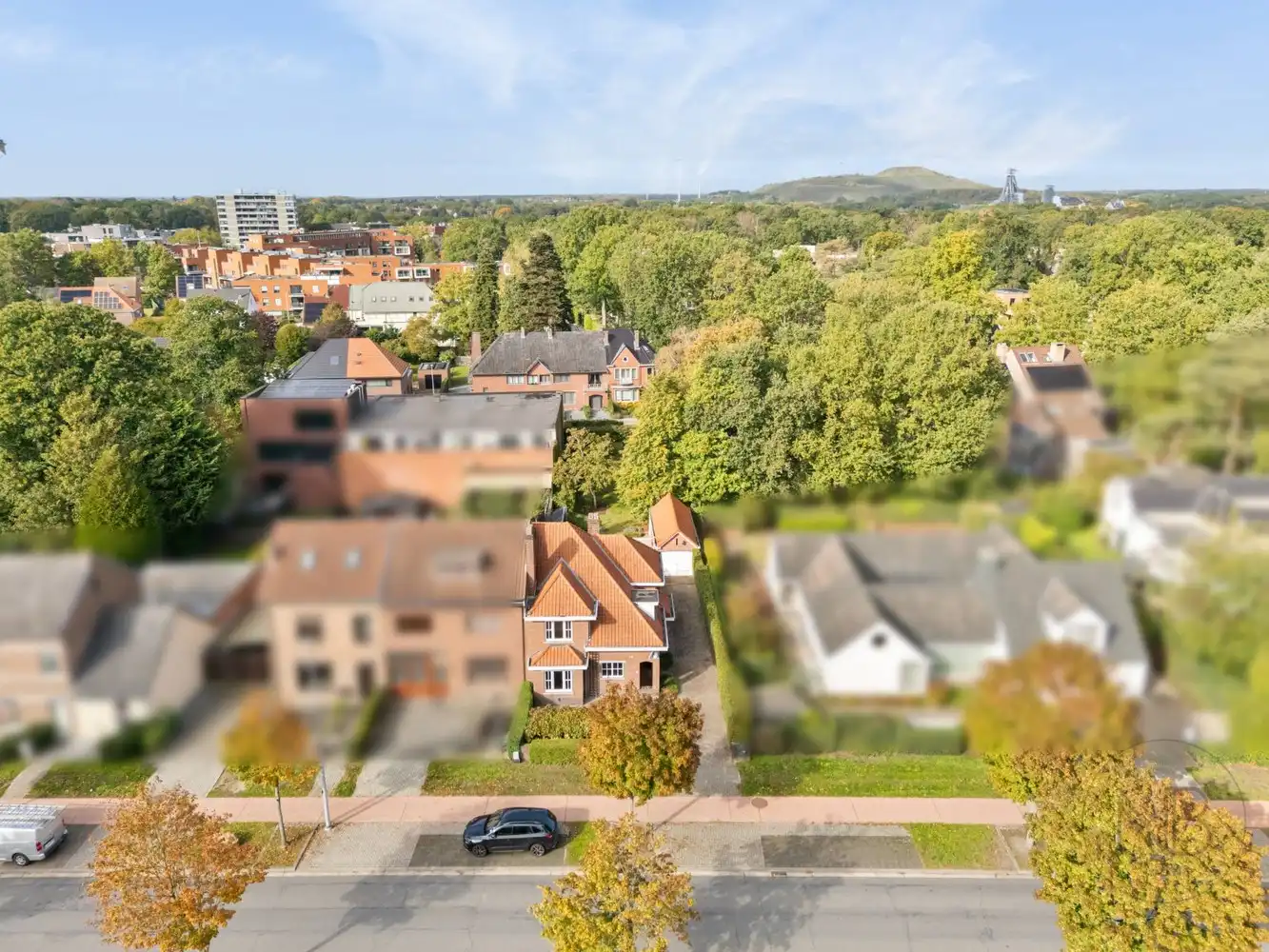 Karaktervolle woning met authentieke charme en lichtrijke tuinkamer! foto 2