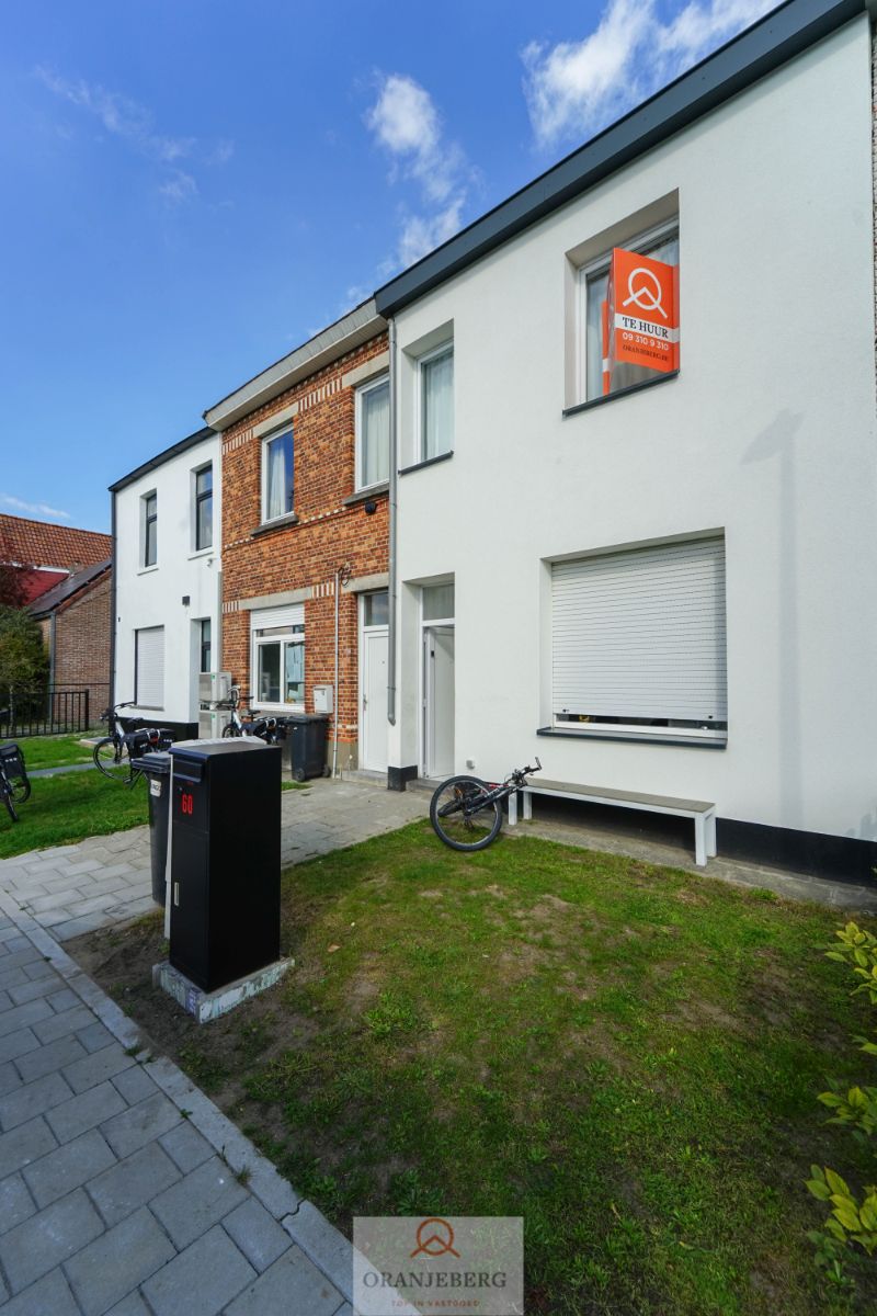 Ruime woning met tuin Oostakker! foto {{pictureIndex}}