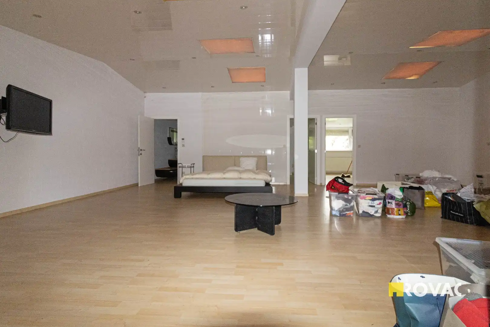 Ruime alleenstaande loftwoning met garage/opslagplaats foto 13