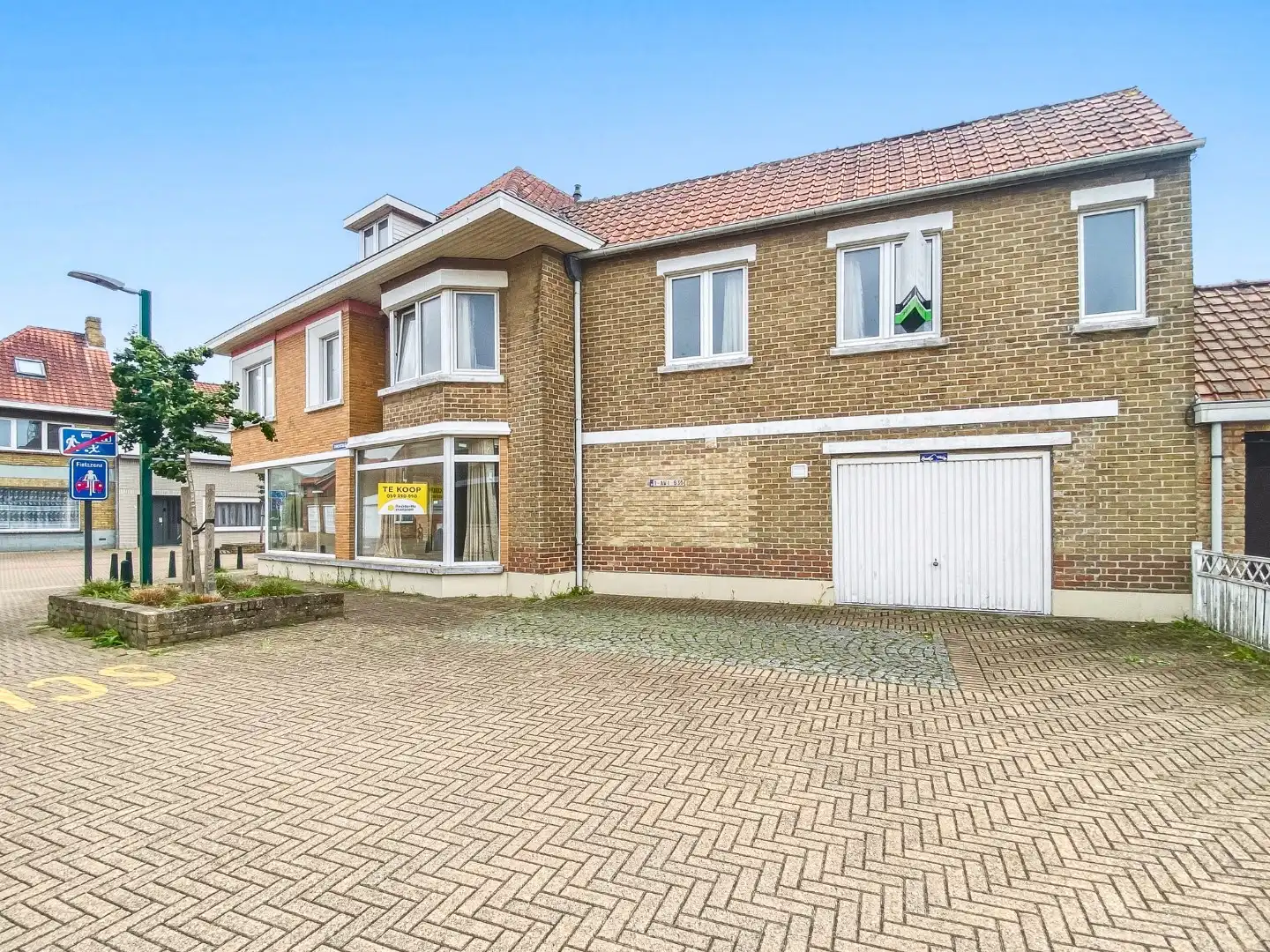 Ruime hoekwoning met 3 woonunits in het centrum van De Panne.  foto 20