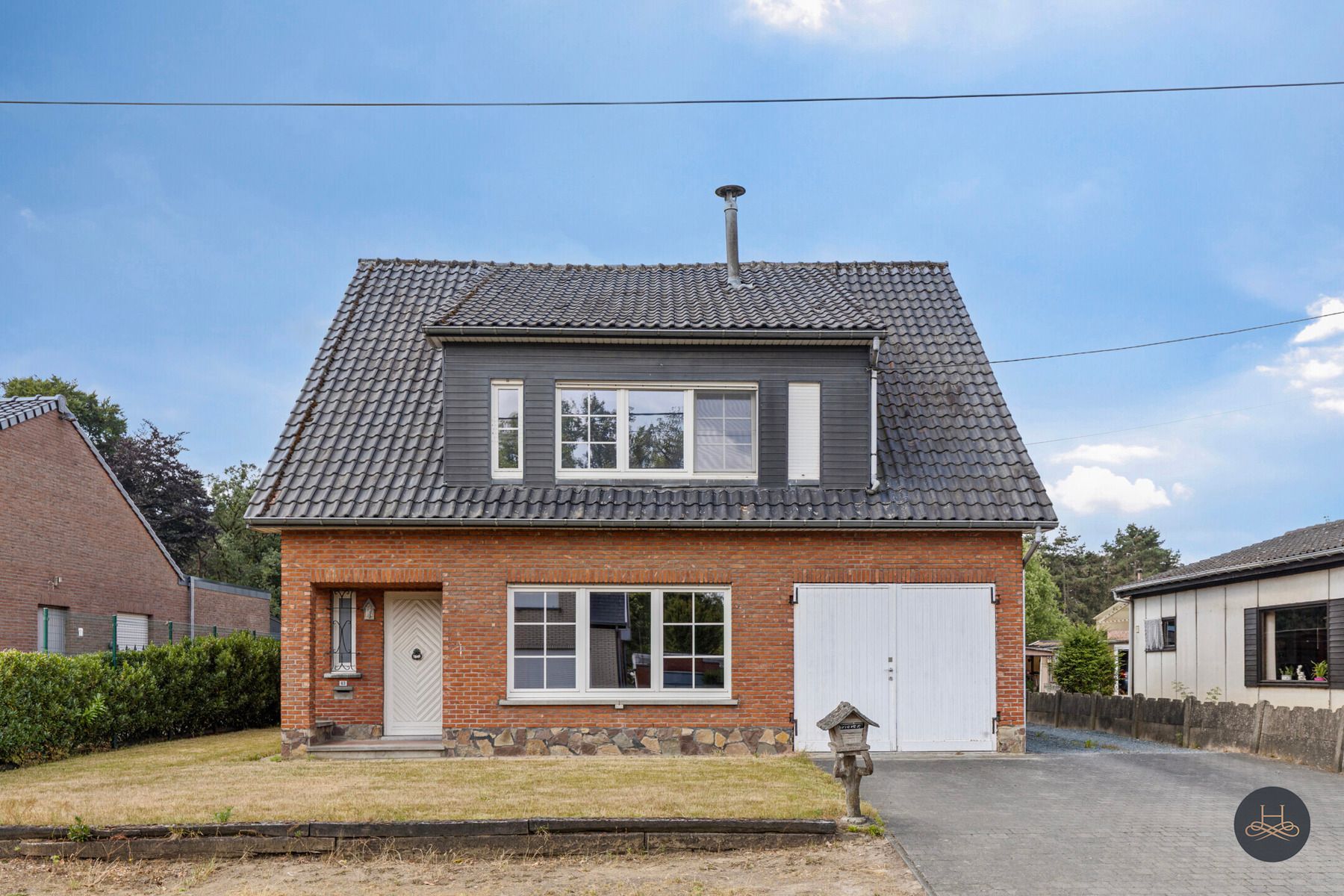 Hoofdfoto van de publicatie: Ruime renovatiewoning met toffe tuin en terras