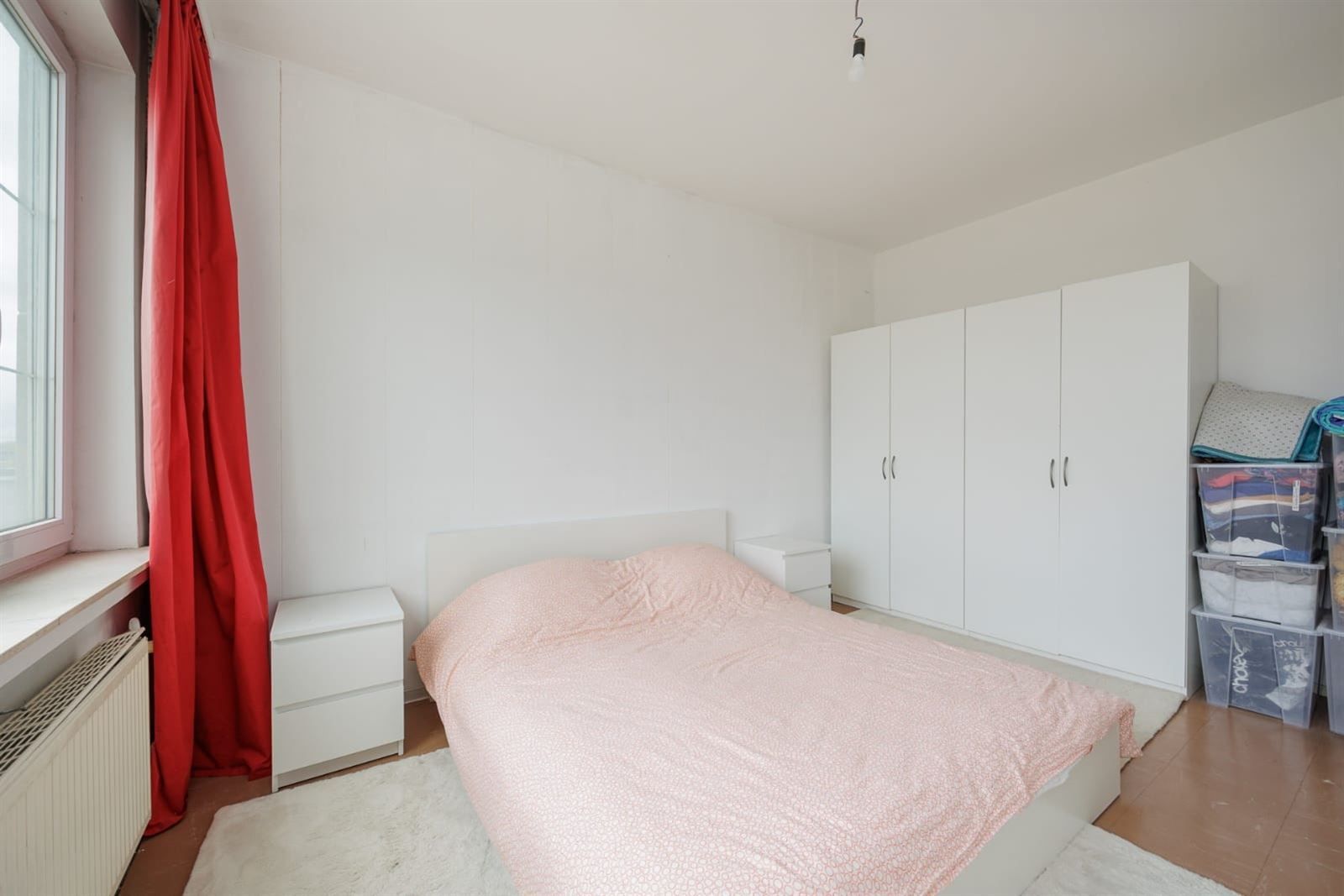 Vernieuwd 2-slaapkamerappartement met terras in Antwerpen foto 9