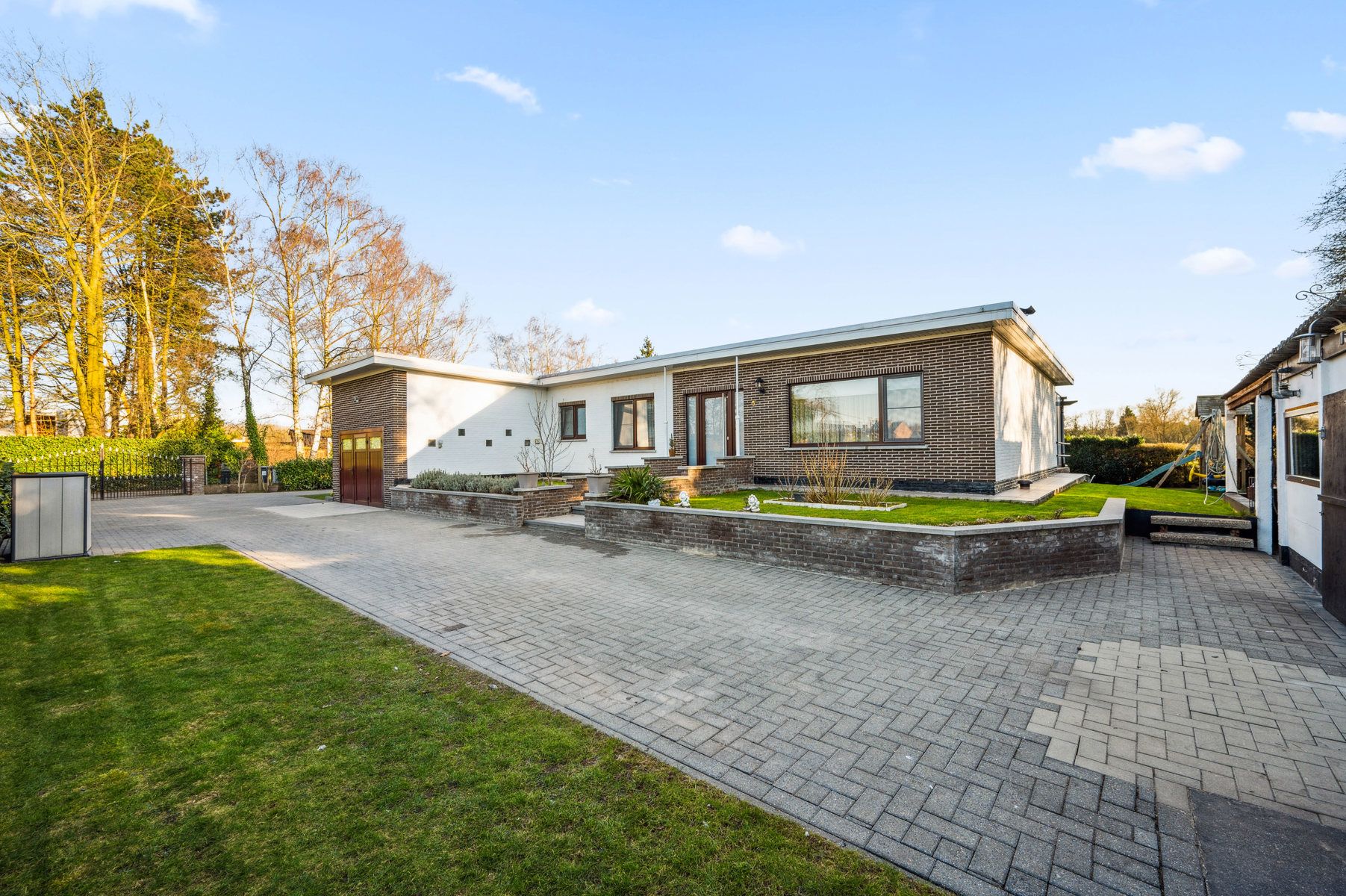 Laagbouw villa op 1.060 m² te KEERBERGEN foto 2