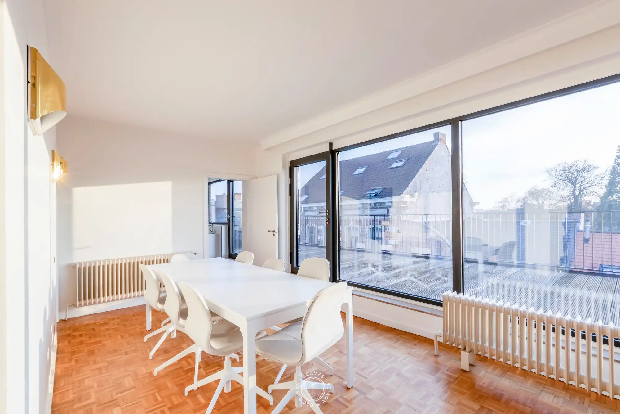 Dakappartement met ruim zuidgericht terras in centrum Sint-Niklaas foto 5
