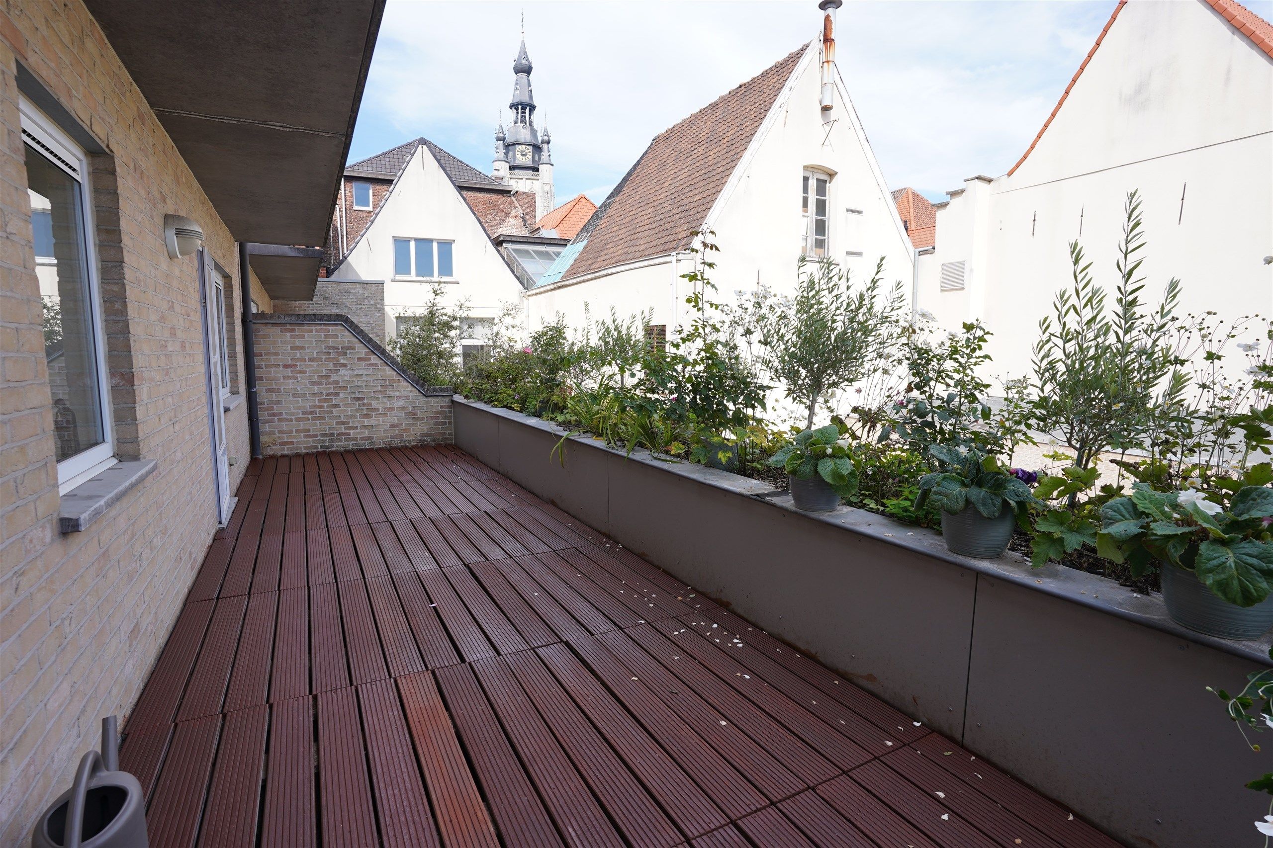 Zeer goed gelegen stadsappartement met garage + groot terras foto 2