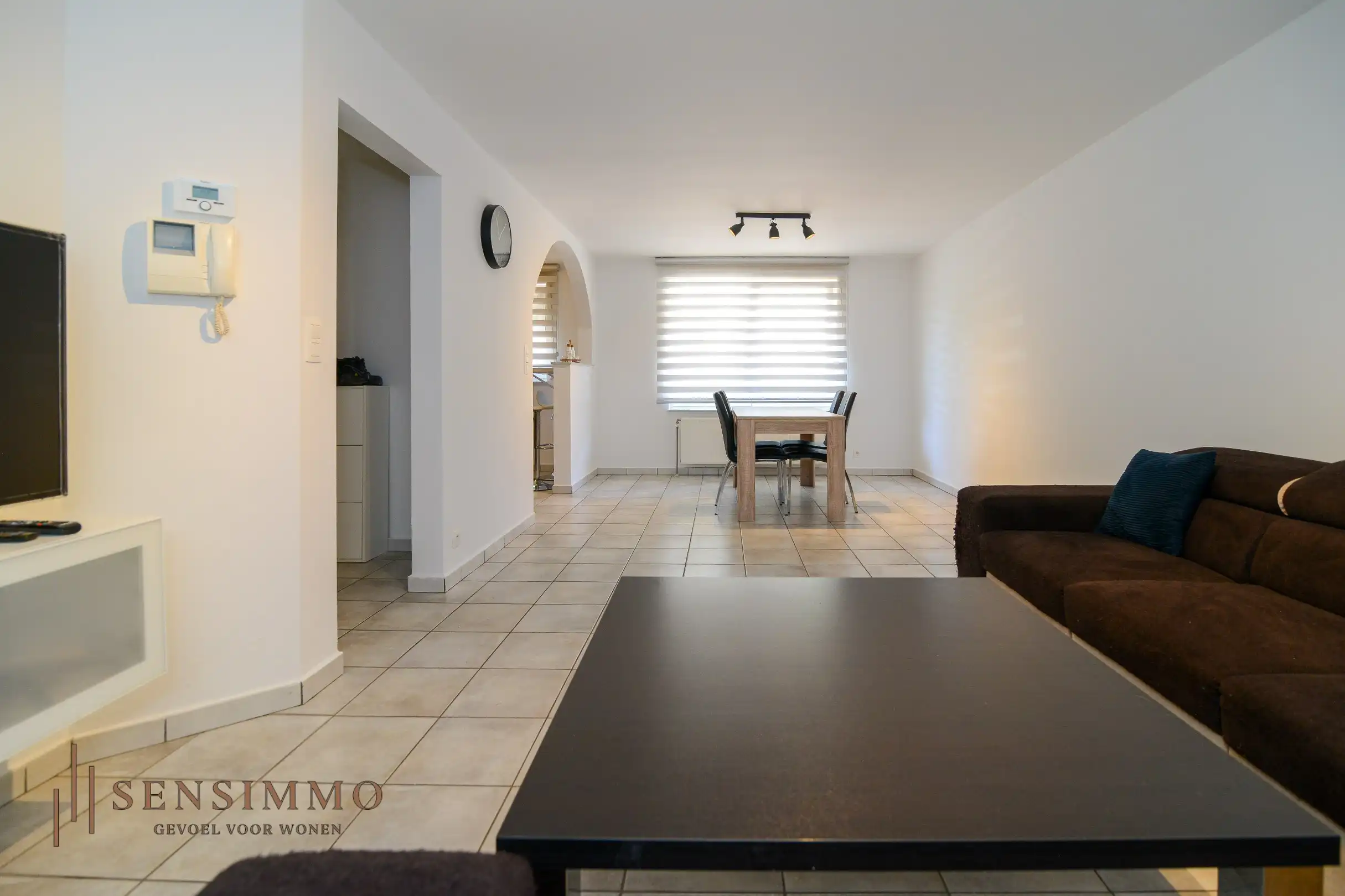 Instapklaar gelijkvloers appartement met 2 slpk foto 6