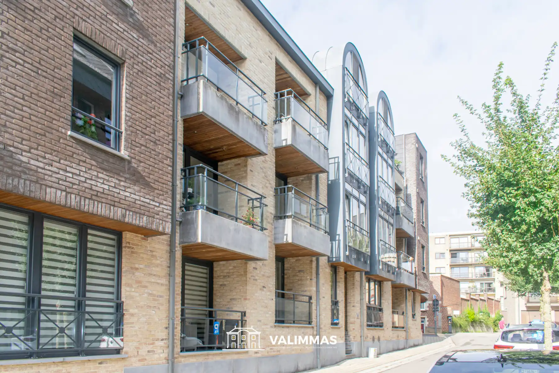 Verzorgd, energiezuinig appartement met 2 terrassen & kelder foto 2