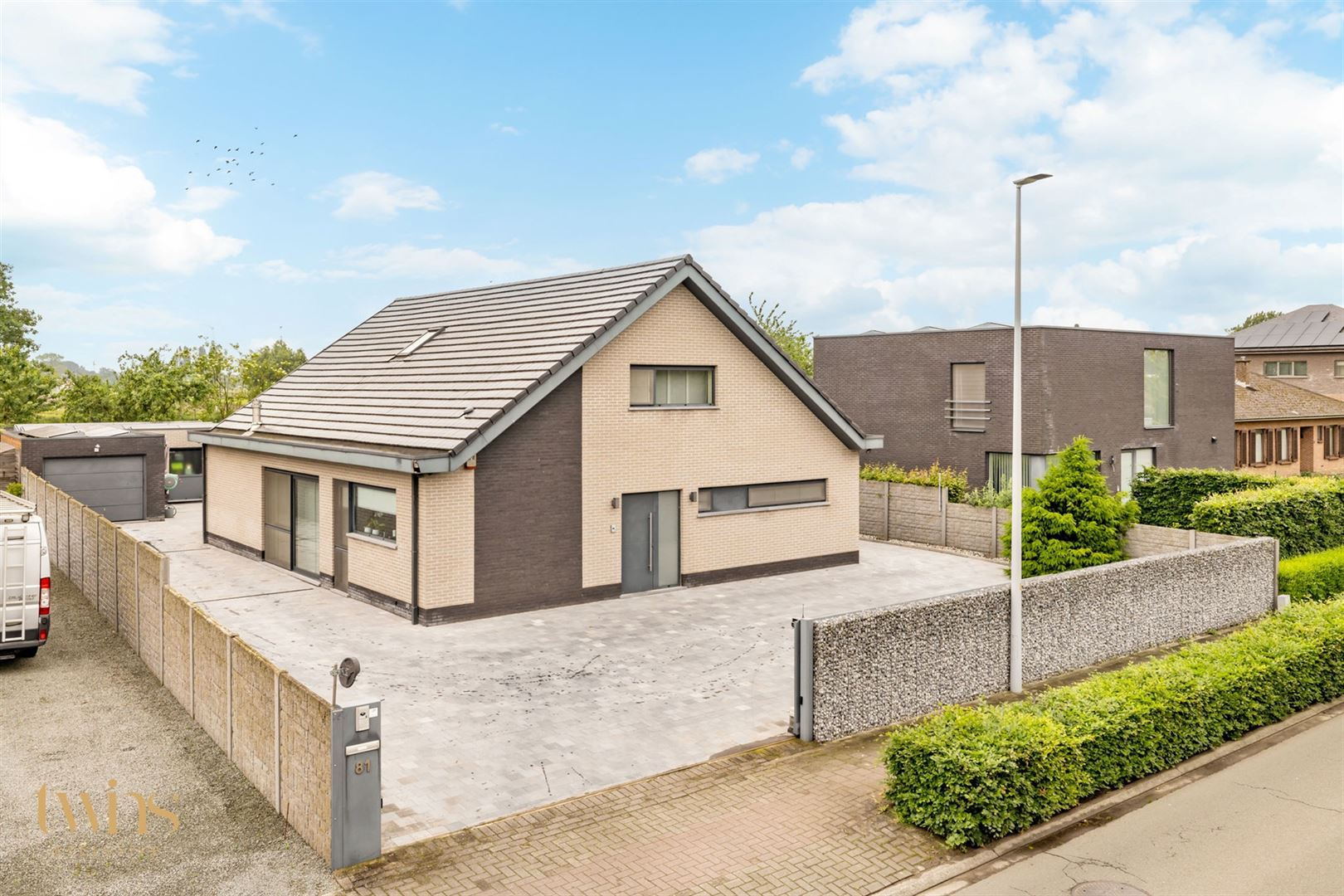 Vrijstaande villa met garage/bijgebouw, ruime oprit te Huivelde te Zele foto 2