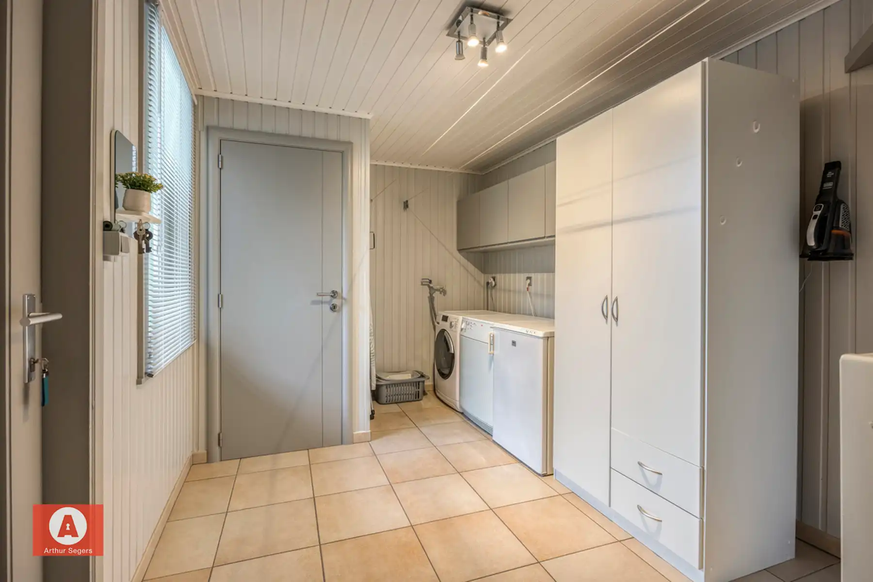 Hedendaagse HOB, gelegen pal bij het centrum van Buggenhout foto 10