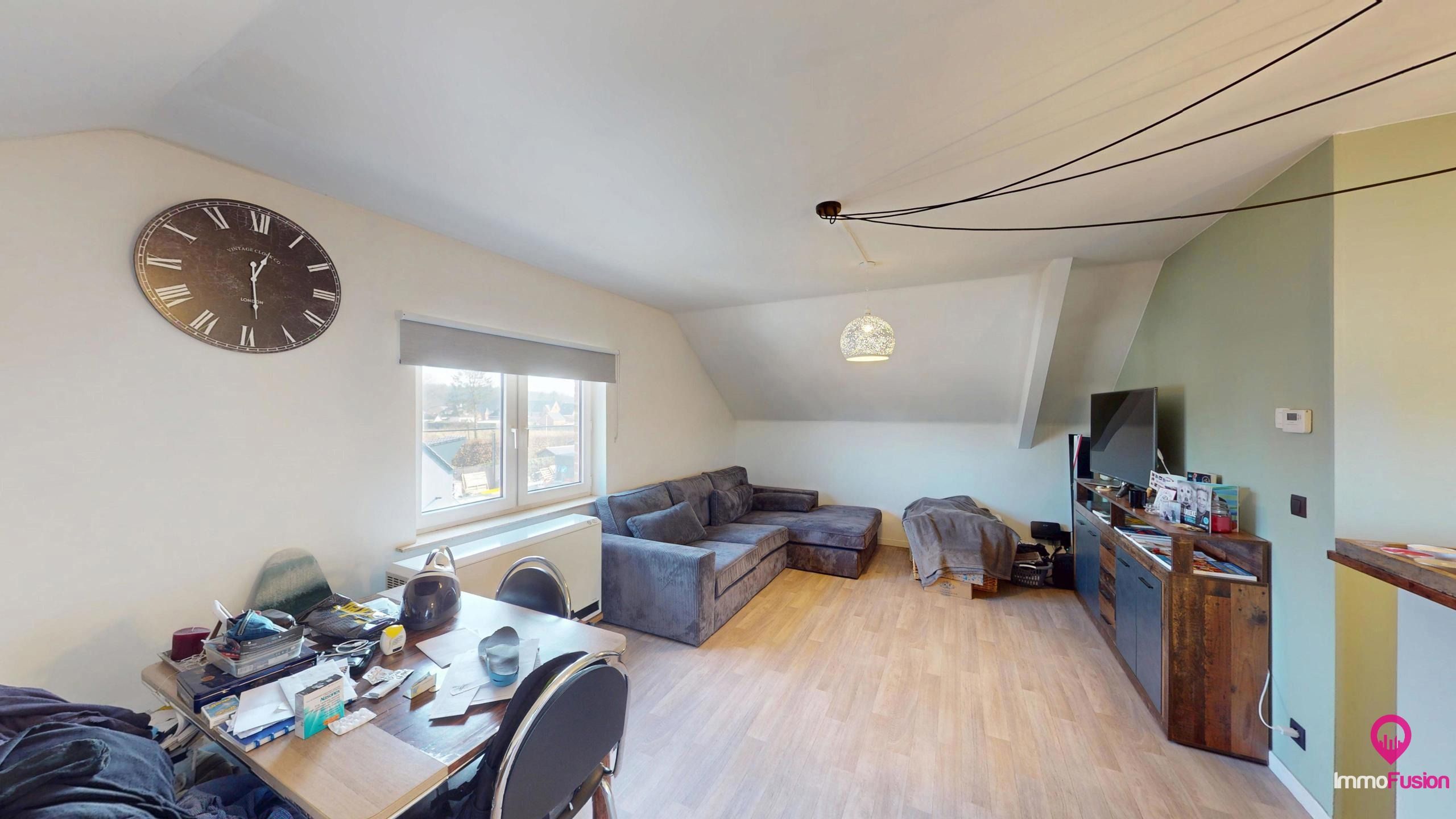 Hoofdfoto van de publicatie: Dubbel appartement met potentieel, rustig gelegen in Eversel!