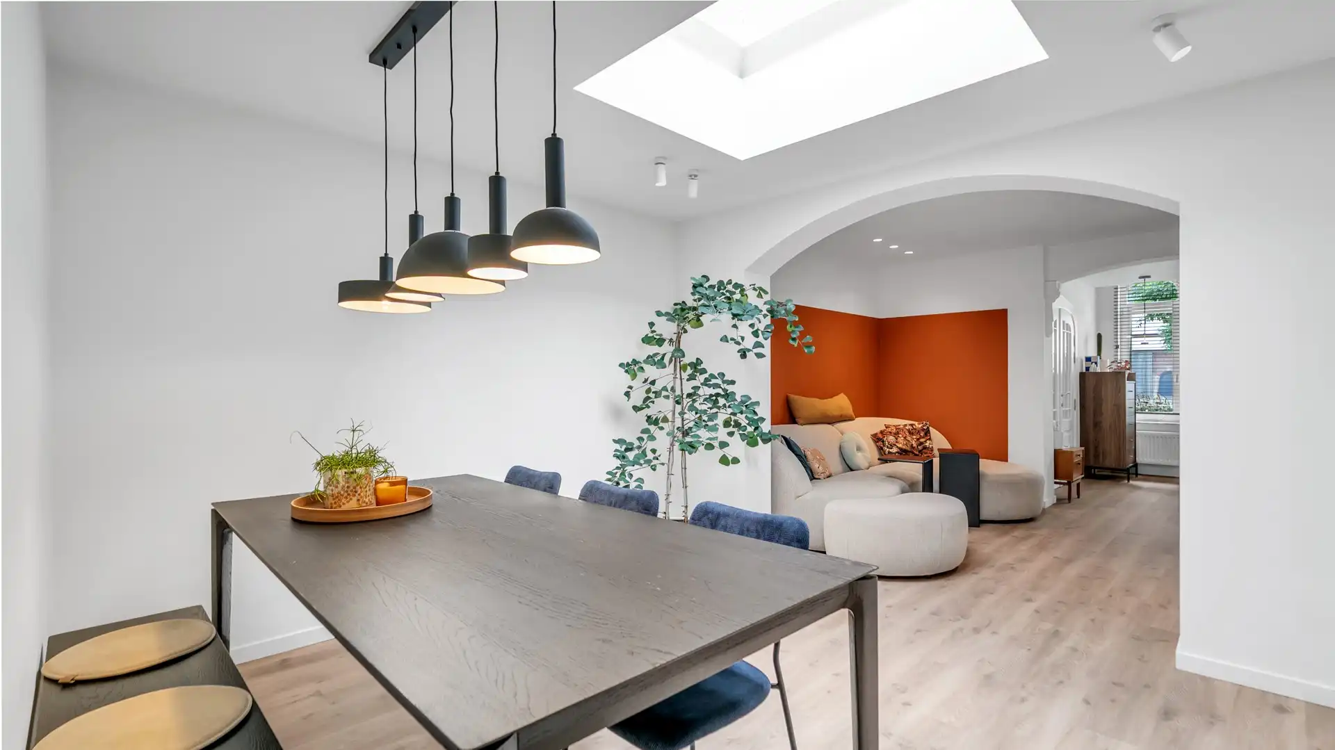 Prachtig herenhuis binnen de grote ring van Hasselt foto 11