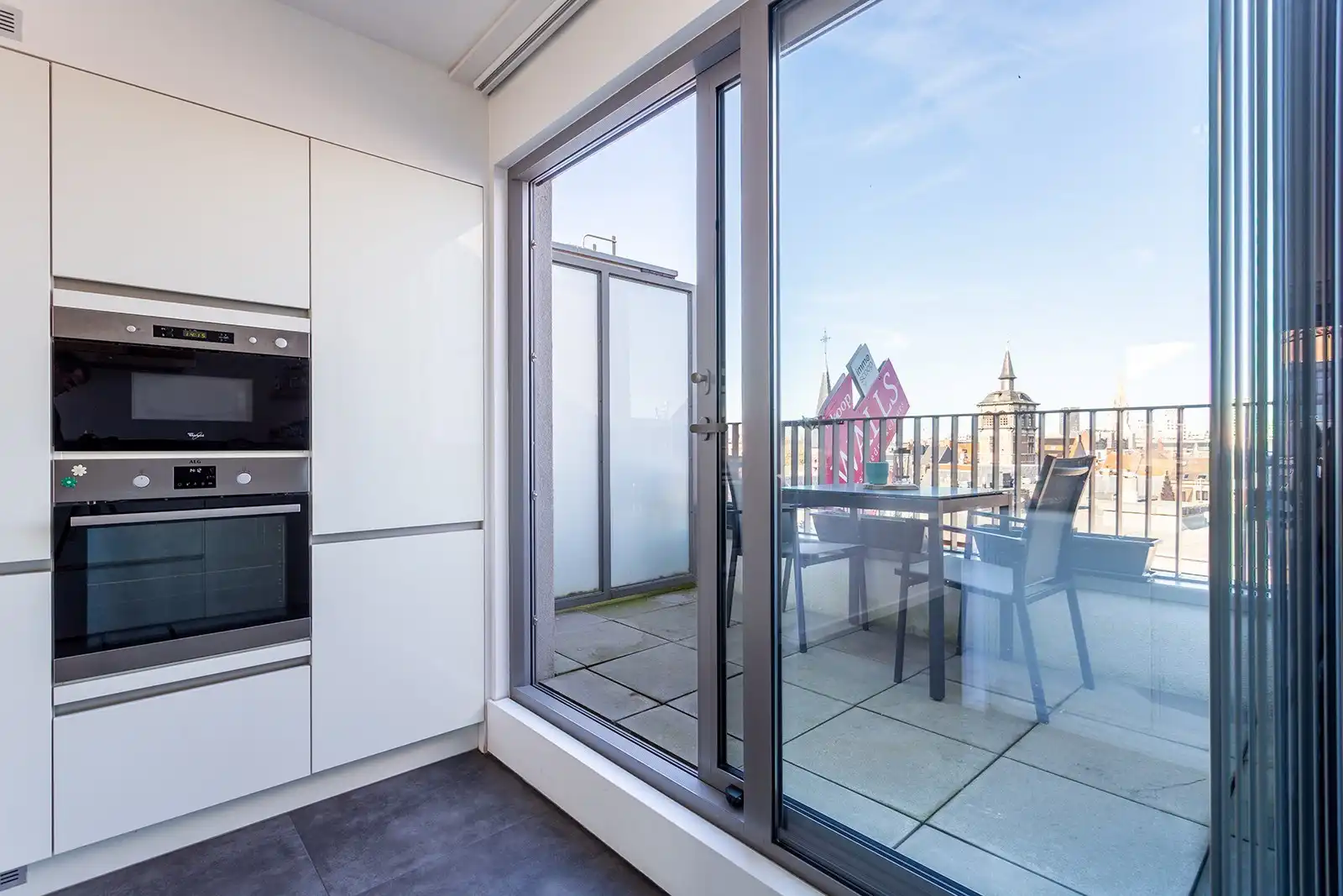 Penthouse met ruime terrassen en prachtige zichten!  foto 18