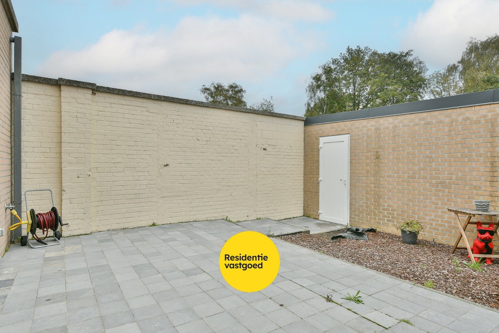 Modern appartement met koer/terras en garagebox in Bekegem foto 4