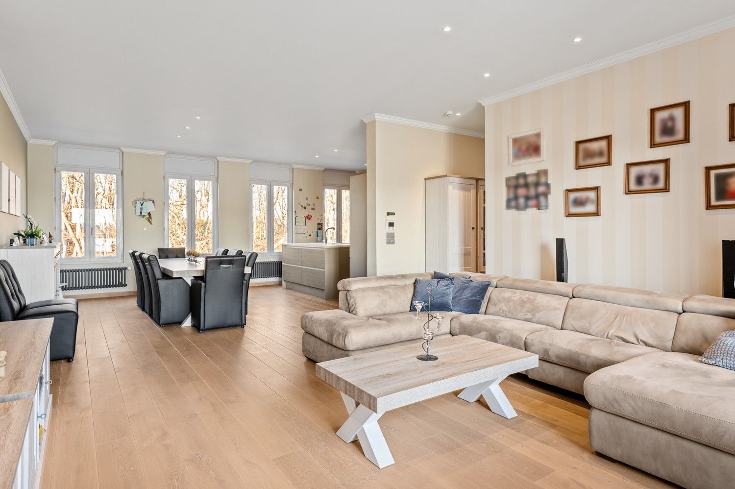 Ruime halfopen woning met 4 à 6 SLPKS, apart kantoor en een groot magazijn in Mortsel! foto 17