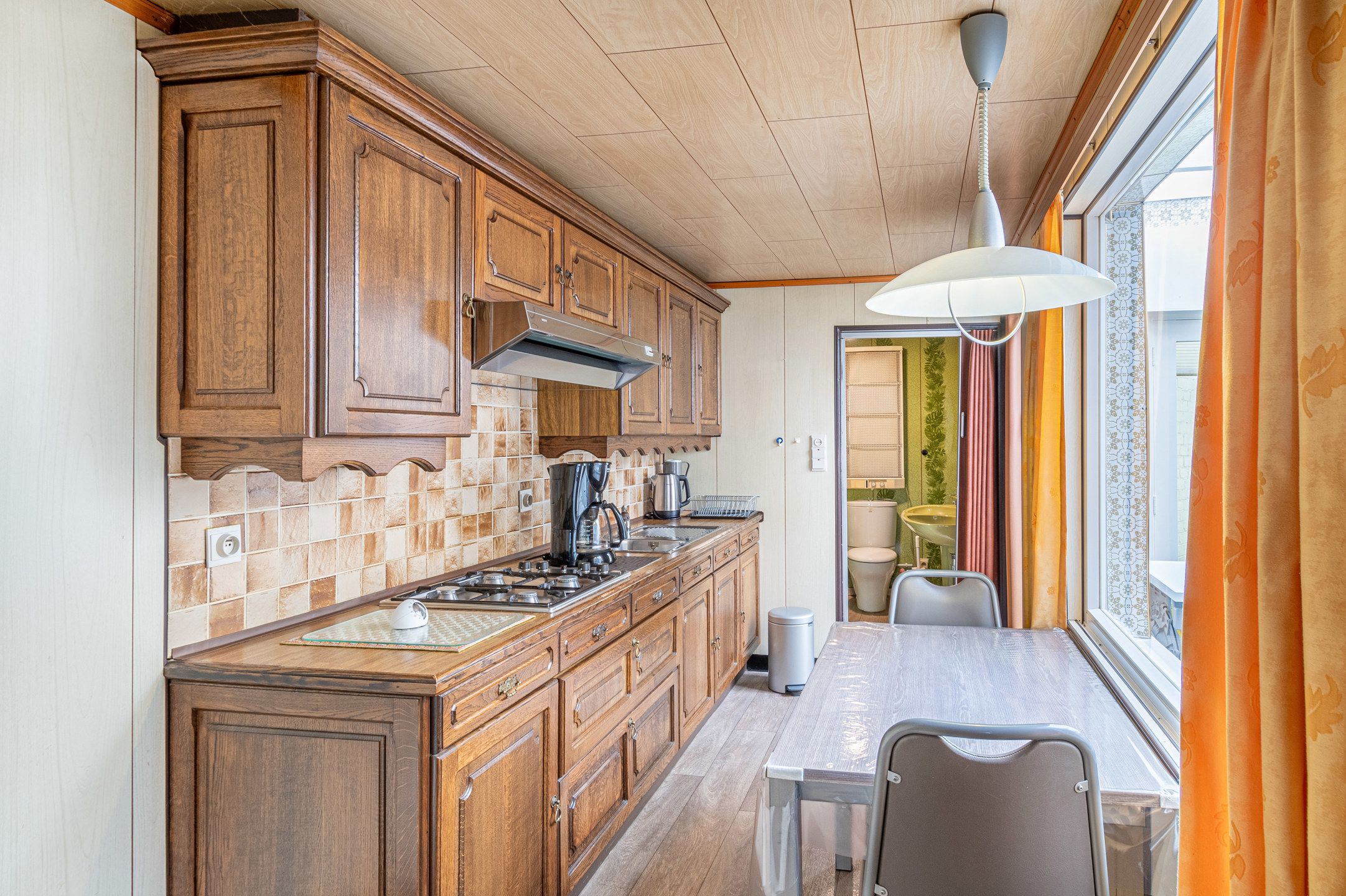 Knusse te renoveren woning met garage foto 7