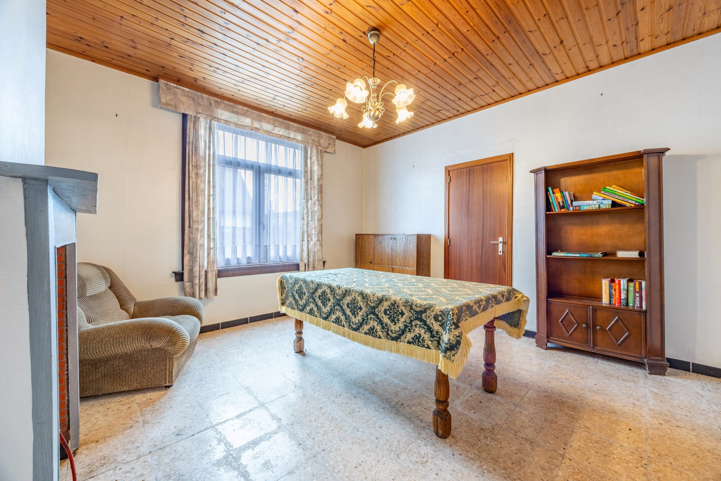 TE RENOVEREN WONING MET TUIN EN GARAGE foto 3