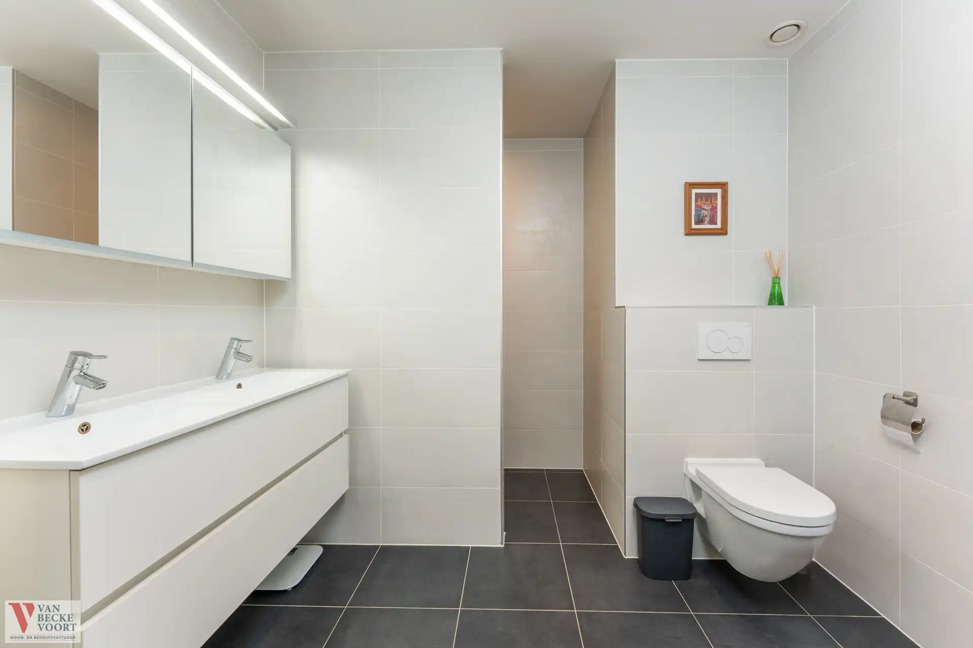 Gelijkvloers appartement op onevenaarbare locatie foto 14