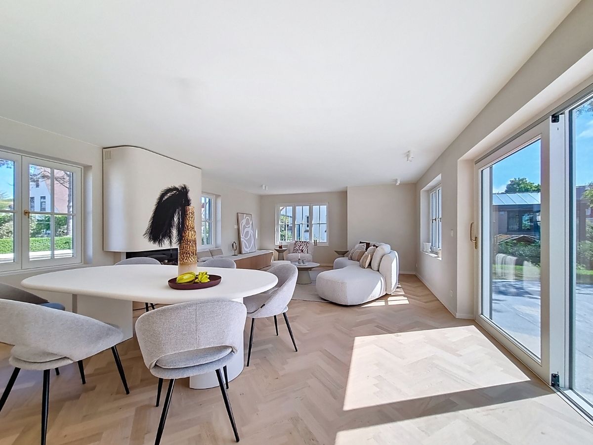 High-end gerenoveerde villa met energielabel A op 200 meter van het strand foto 4