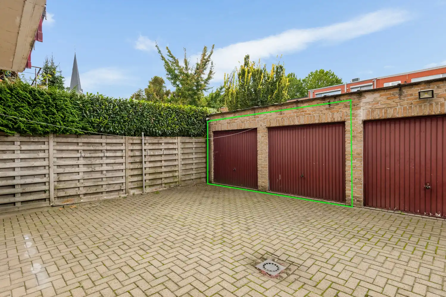 Ruim gelijkvloers appartement met 3 slaapkamers en 2 garageboxen in het centrum van Ranst! foto 16