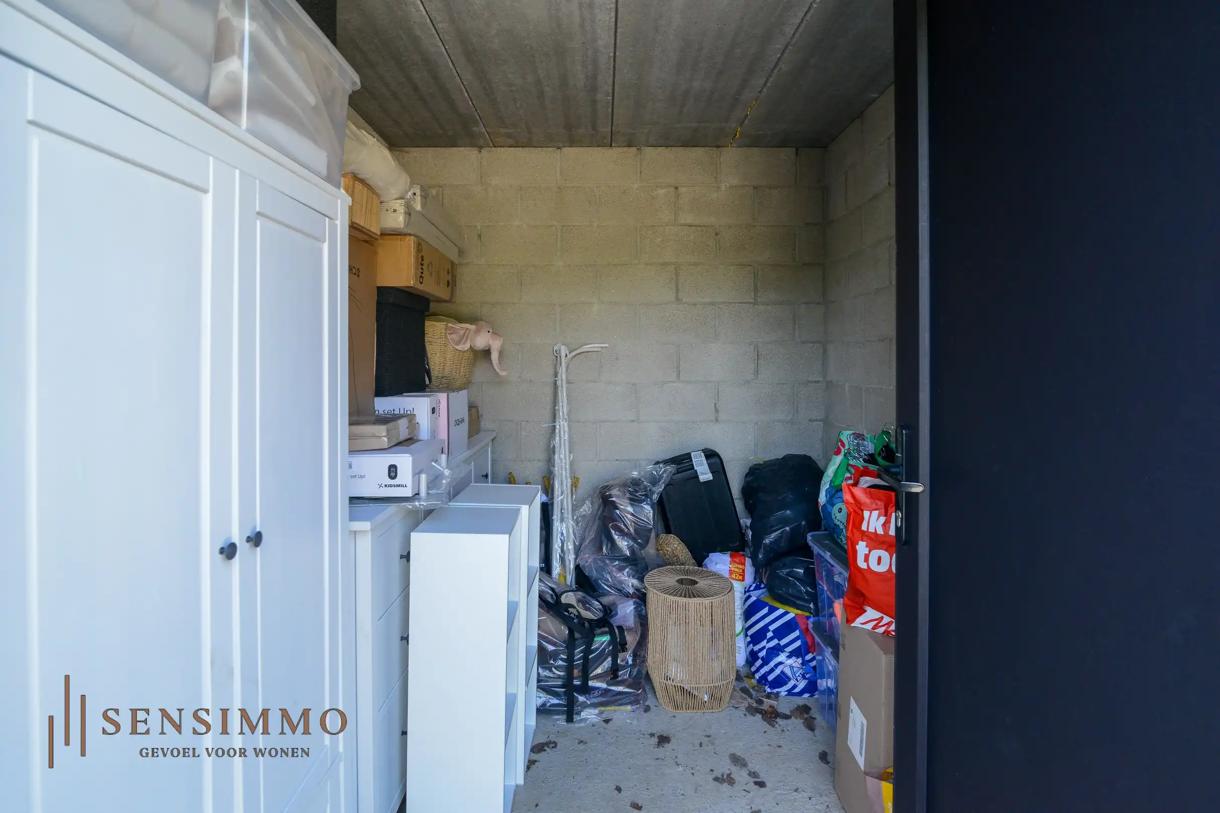 Instapklaar & energiezuinig 1-slaapkamerappartement met 2 terrassen en parking in Maasmechelen foto 19