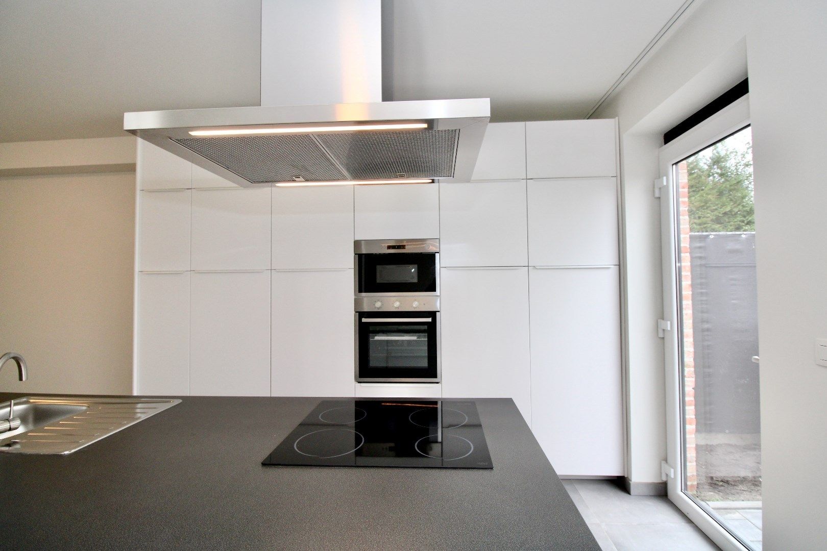 Energiezuinig, recent (2024), instapklaar 2-slpk gelijkvloersappartement foto 5
