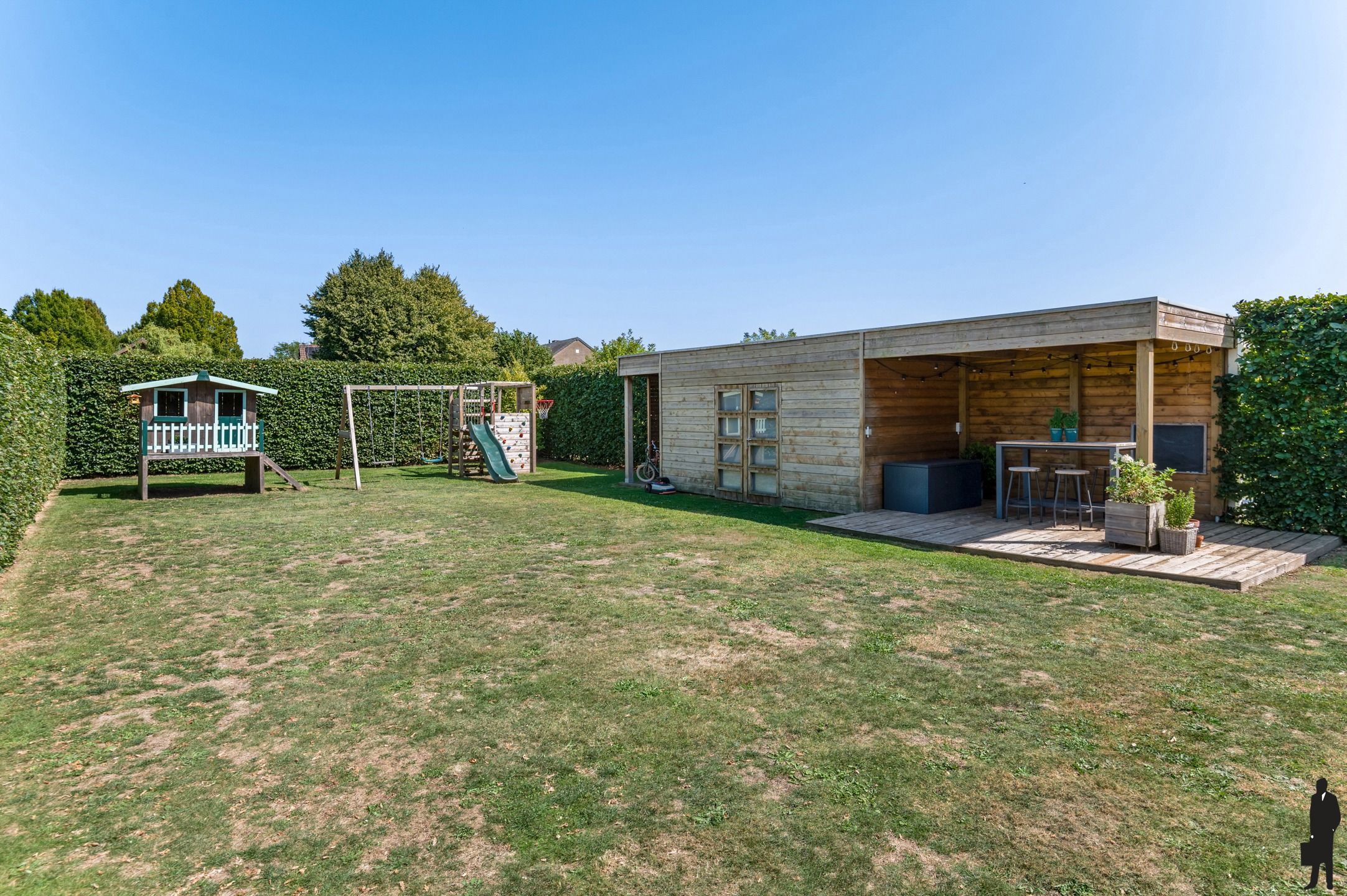 Prachtige energiezuinige woning met 4 slpks, 2 badks en tuin foto 14