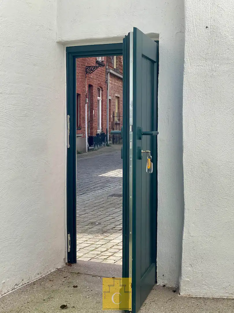 stijlvol gerenoveerd 16e-17e-eeuws Brugs huis met zonnige terrastuin en fietsenpoortje – Sint-Anna foto 12