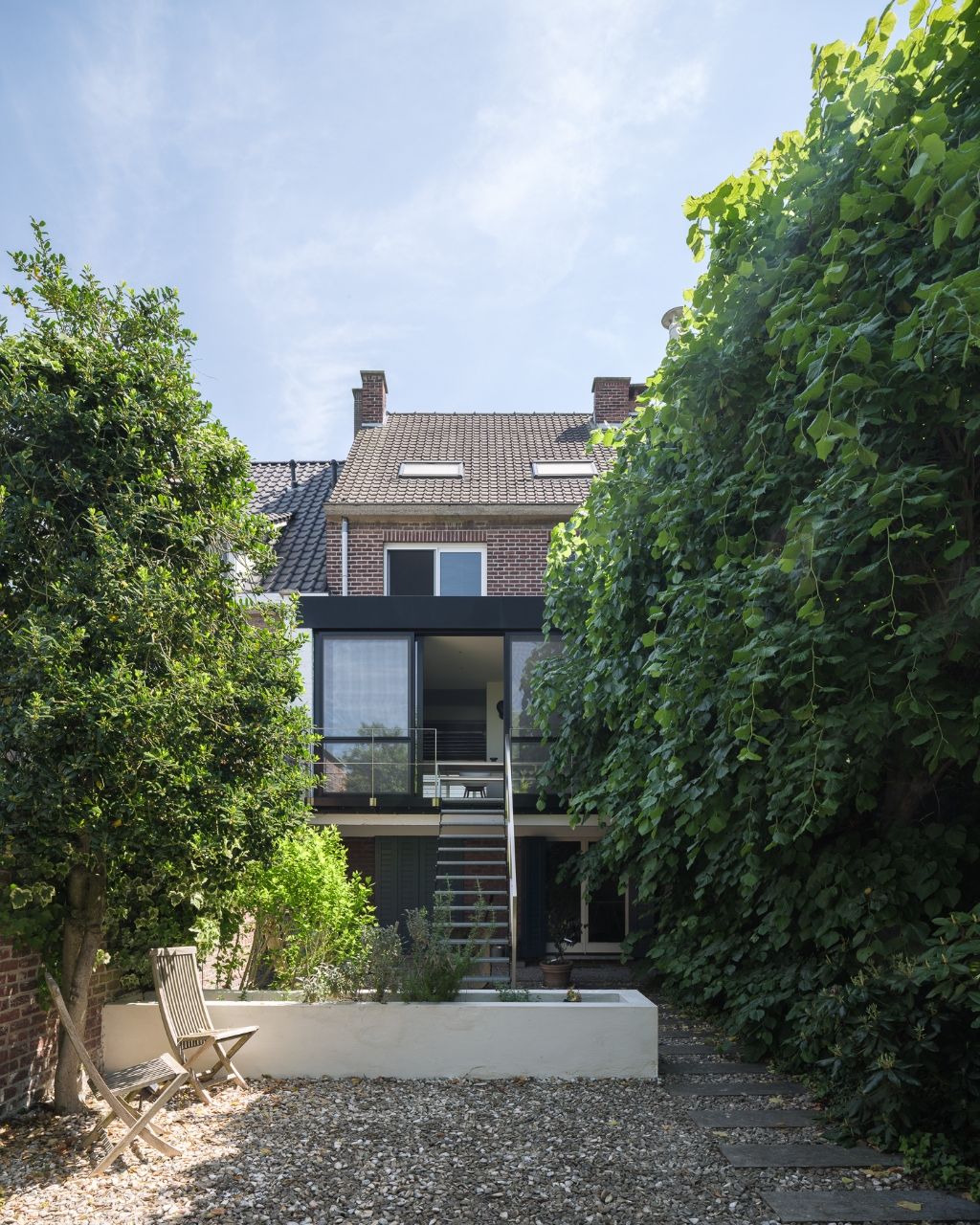 Uitzonderlijke bel-etagewoning met unieke ligging en tuin vlakbij het station Gent-Sint-Pieters foto 19