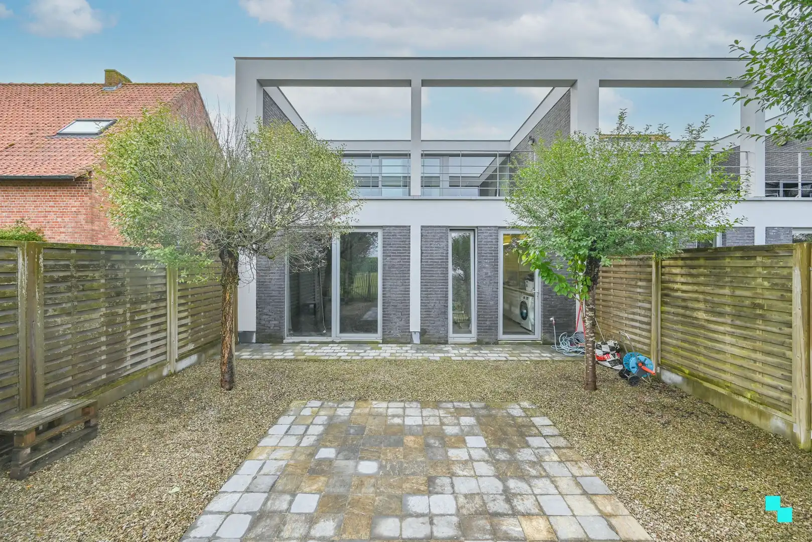 Verrassend ruim duplex appartement in Ooigem foto 22