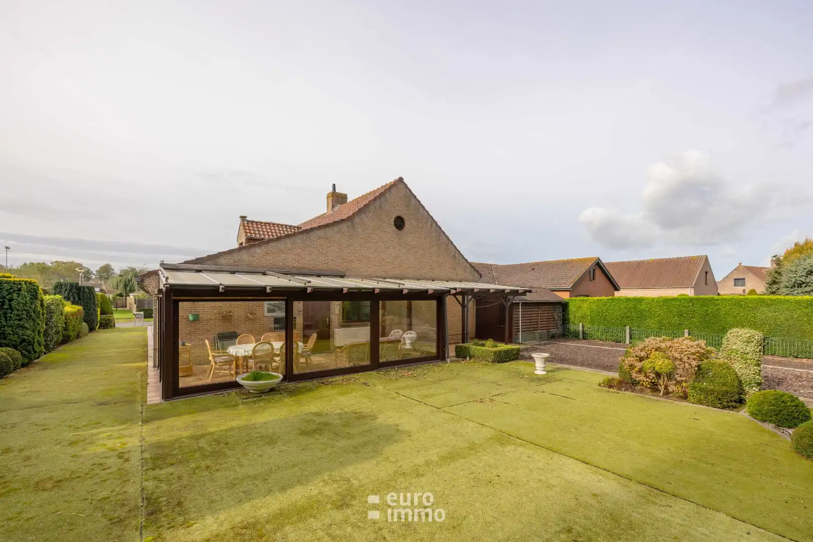 Alleenstaande villa op werkelijke topligging foto 20