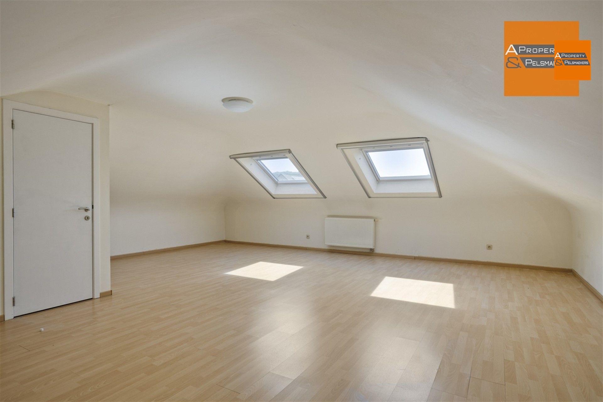 Een stijlvolle villa gelegen in een rustige straat in Kortenberg.

 foto 16